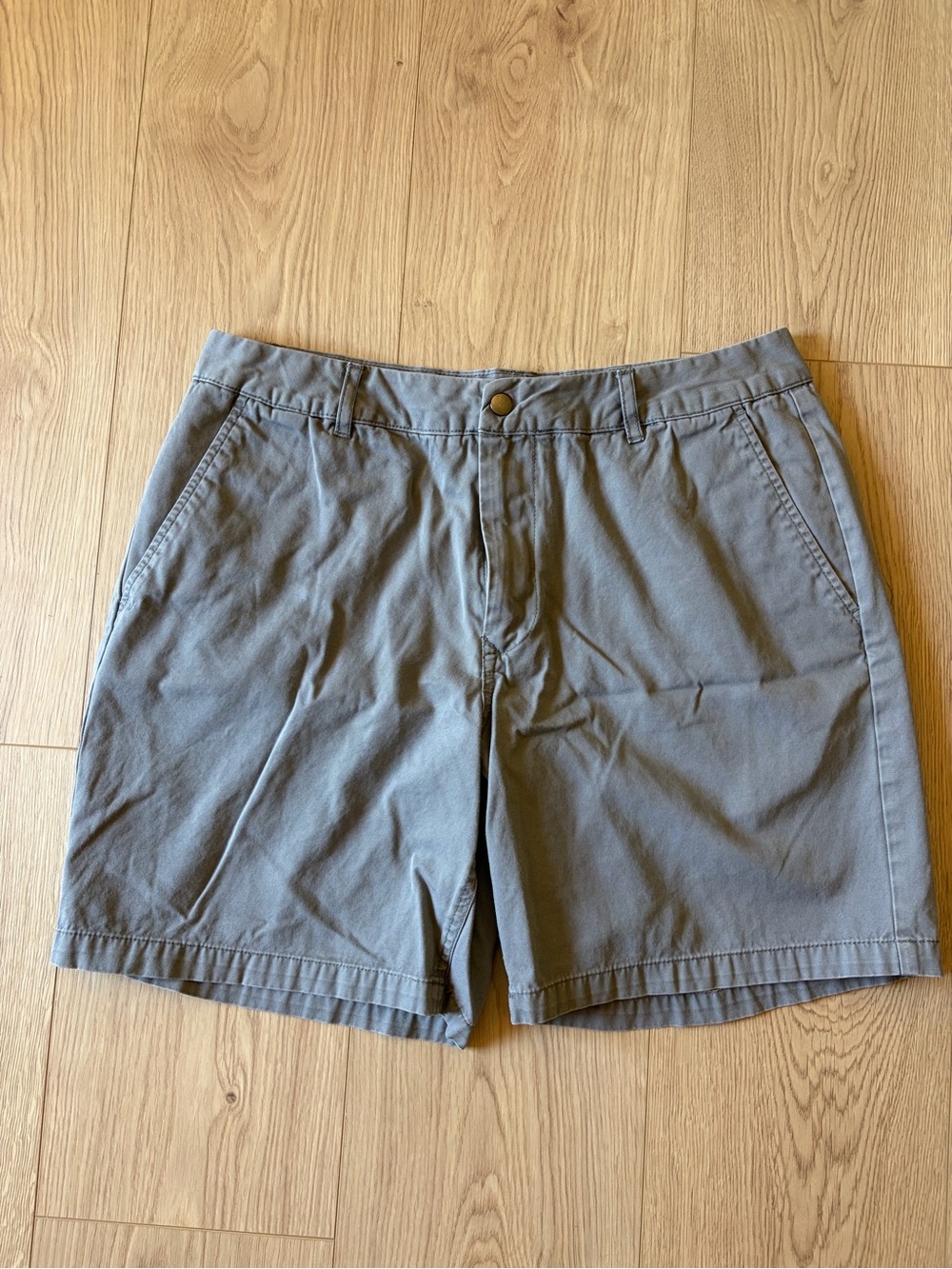 Volunteer Traditions Shorts in Slate Gray
